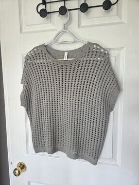 Wishlist Open-Knit Short Sleeve Sweater Top